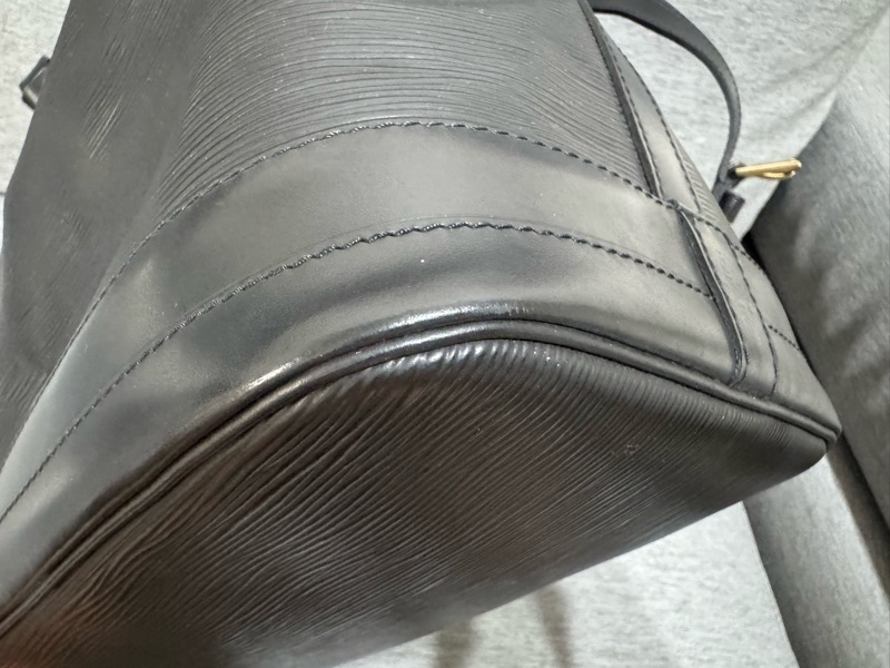 LV水波紋水桶包-28