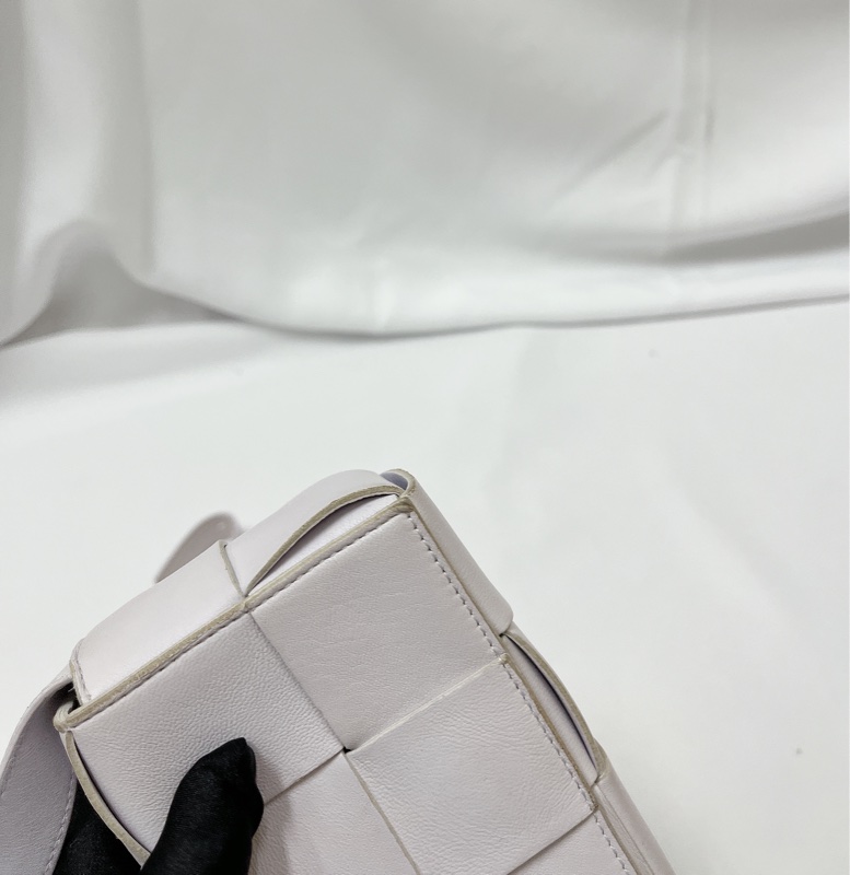 莉亞精品♡BV小編織包 淡紫 九新美包-7