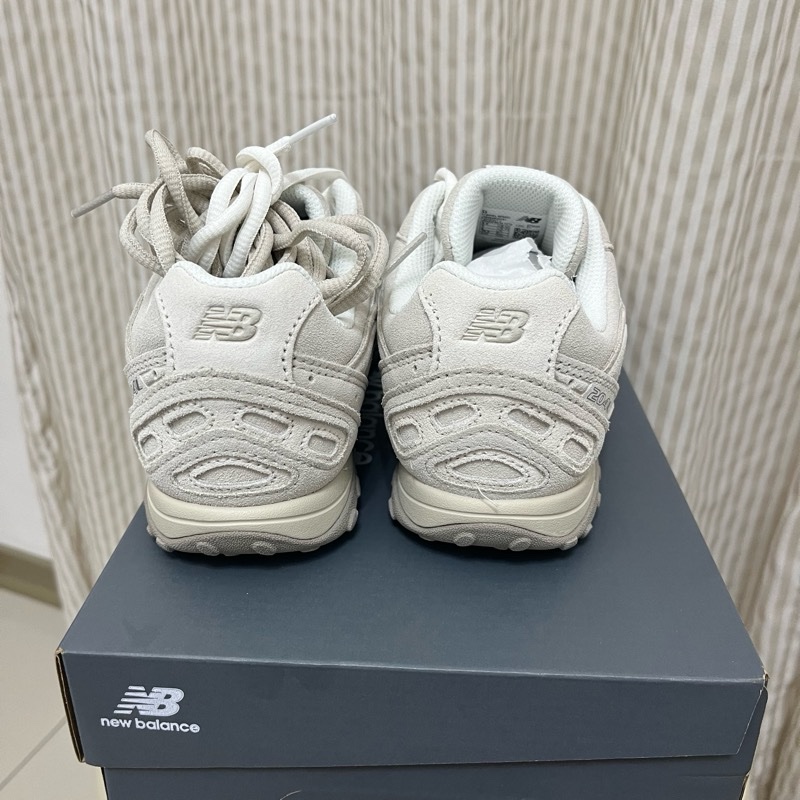 New balance 204L 張員瑛代言款-4