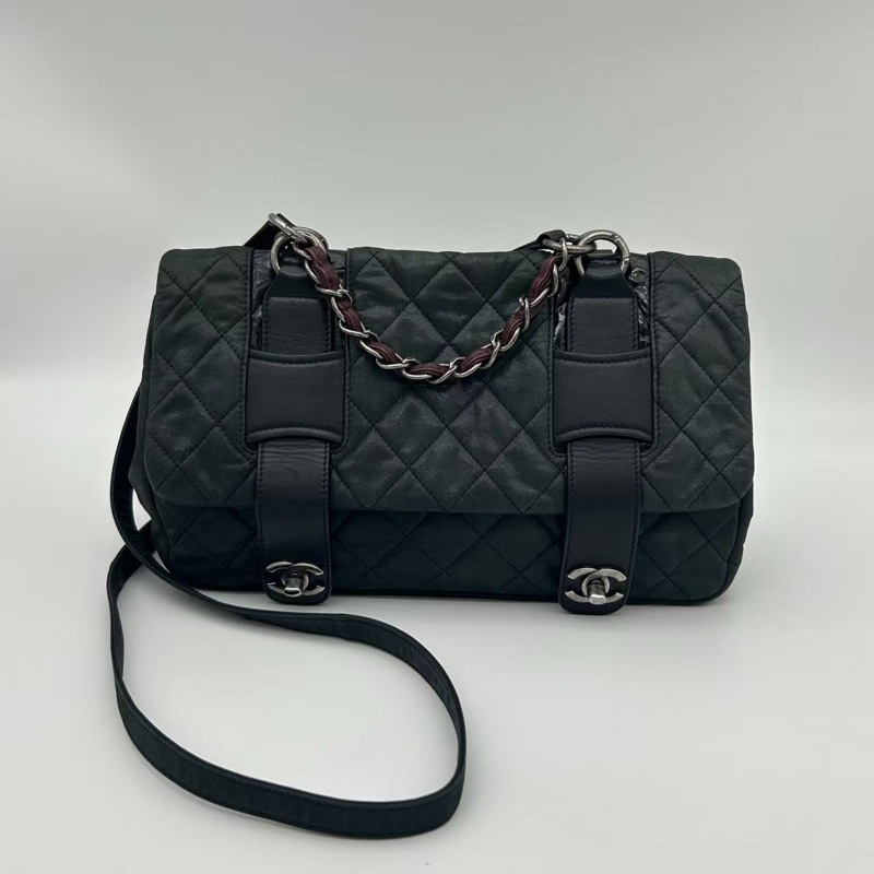 「JL精品代購」香奈兒2way珠光牛皮墨綠雙銀扣拼皮郵差劍橋包-0