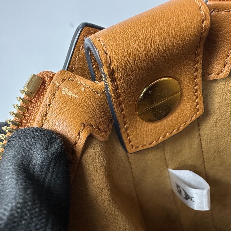 MCM大型手拿包-11