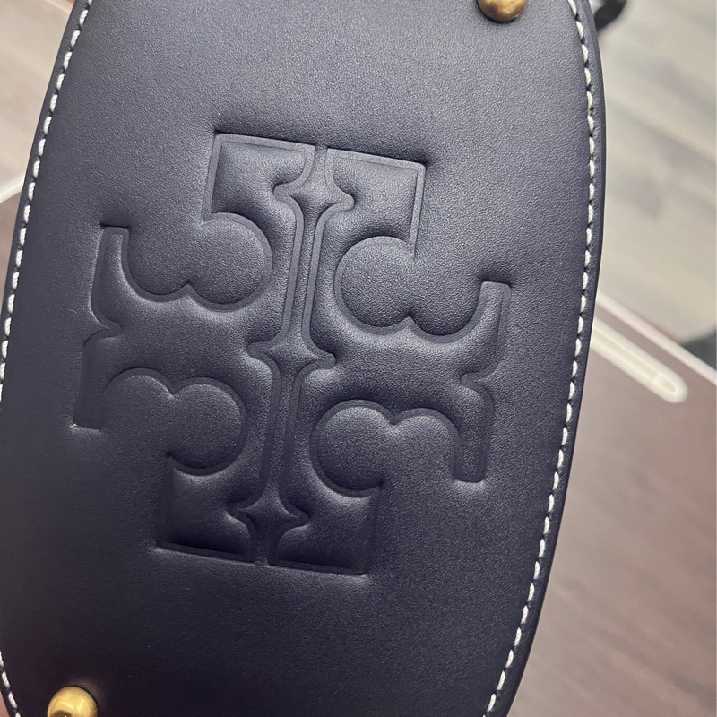 Tory Burch 牛皮小水桶包-8