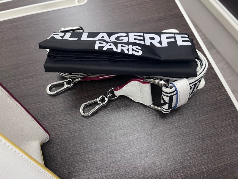 Karl Lagerfeld Paris巴黎元素斜背包-3