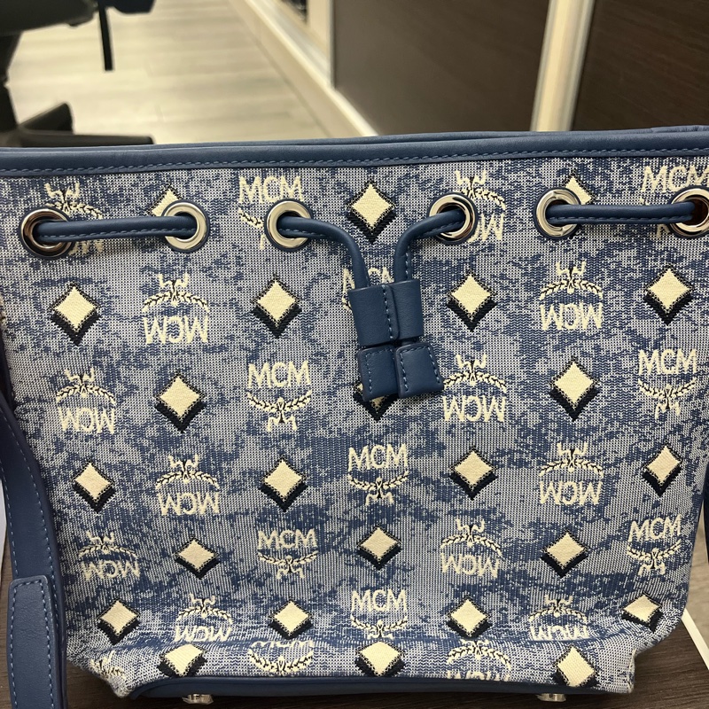 MCM Aren Drawstring Bag特別色-1