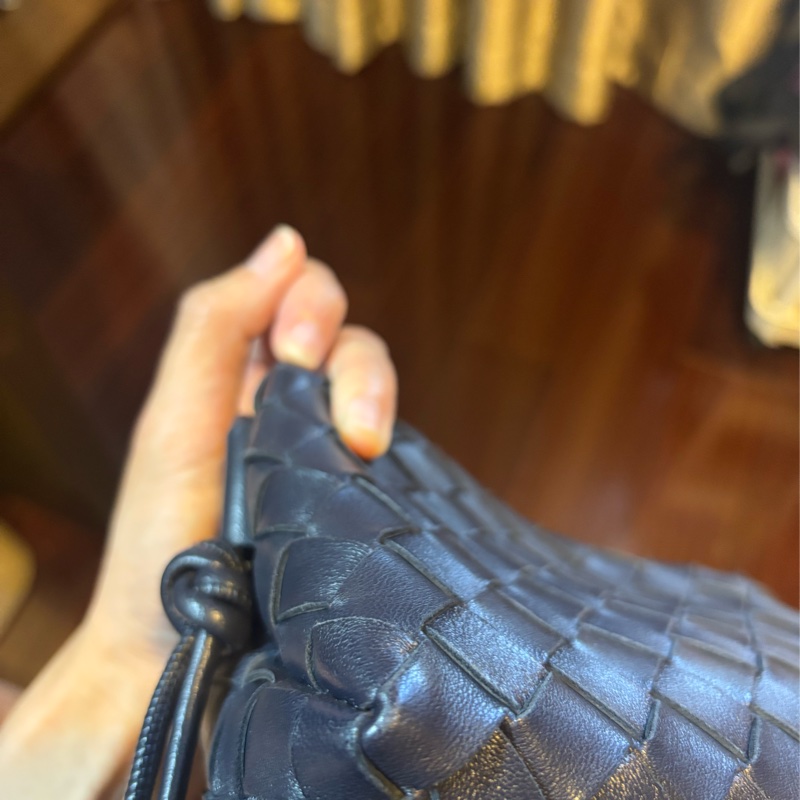 Bottega Veneta Loop mini 藏青色-11