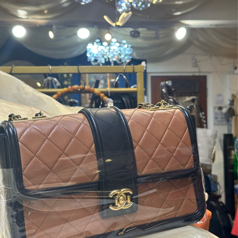 Chanel Matelasse Single Flap Chain Beige-1