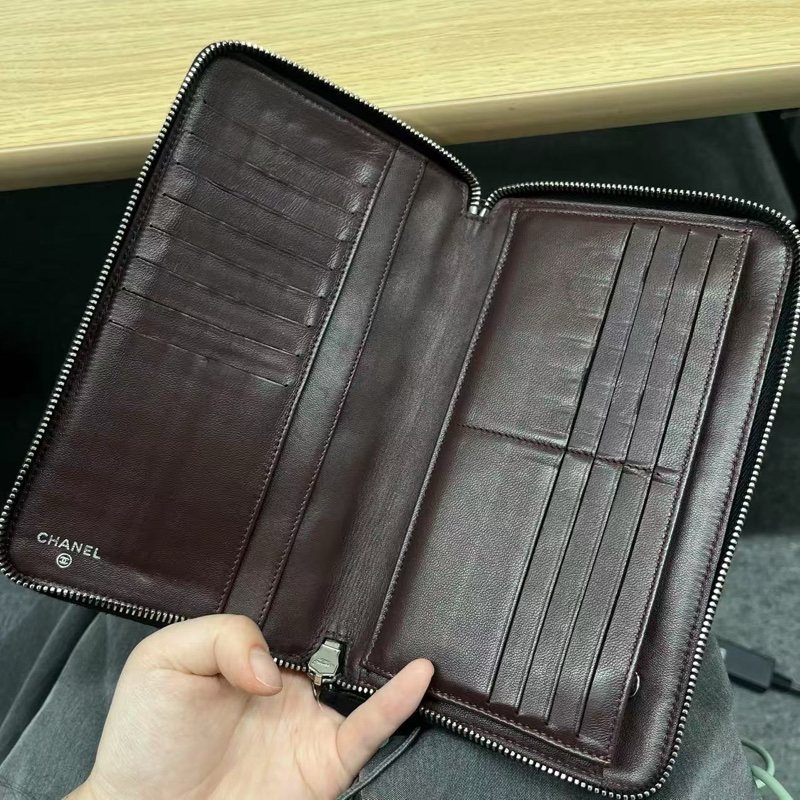 「JL精品代購」 香奈兒黑銀羊拉鏈二折大錢包/多卡位手拿包-2