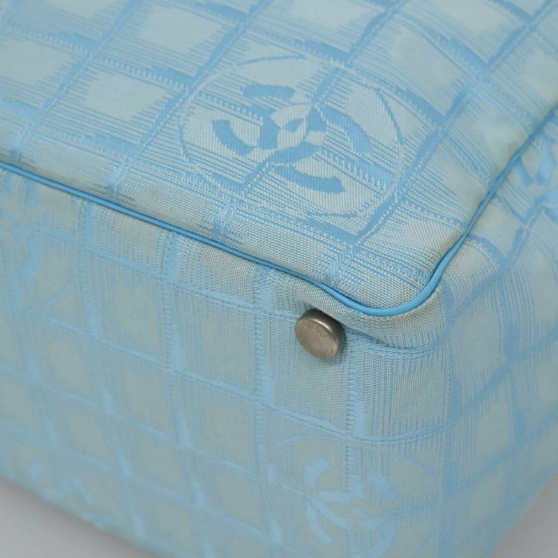 【日本直送】香奈兒新款旅遊系列托特包 尼龍材質 淺藍色 銀色 CC標誌 Auth 135449-15