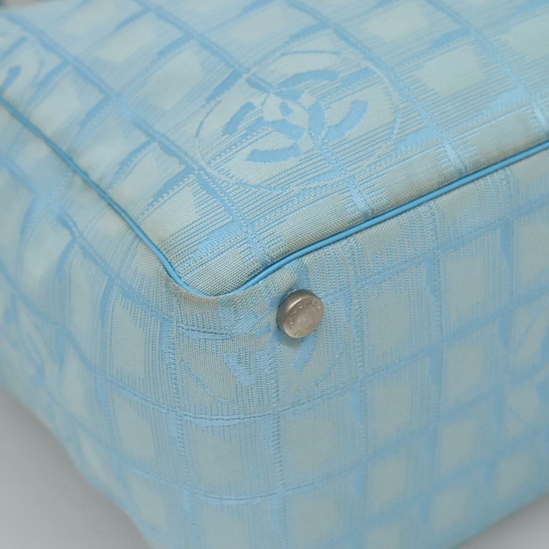 【日本直送】香奈兒新款旅遊系列托特包 尼龍材質 淺藍色 銀色 CC標誌 Auth 135449-16