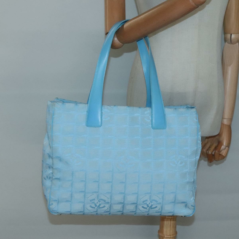 【日本直送】香奈兒新款旅遊系列托特包 尼龍材質 淺藍色 銀色 CC標誌 Auth 135449-22