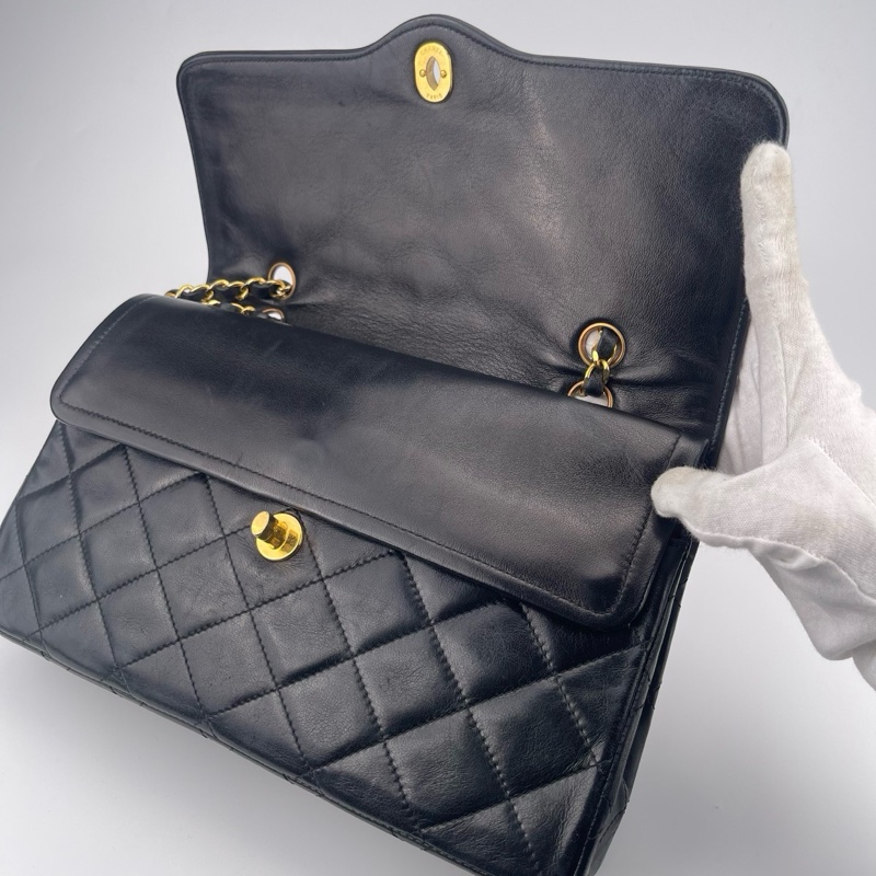 「JL精品代購」9新 香奈兒巴黎限定鴛鴦扣羊皮鏈條包-13