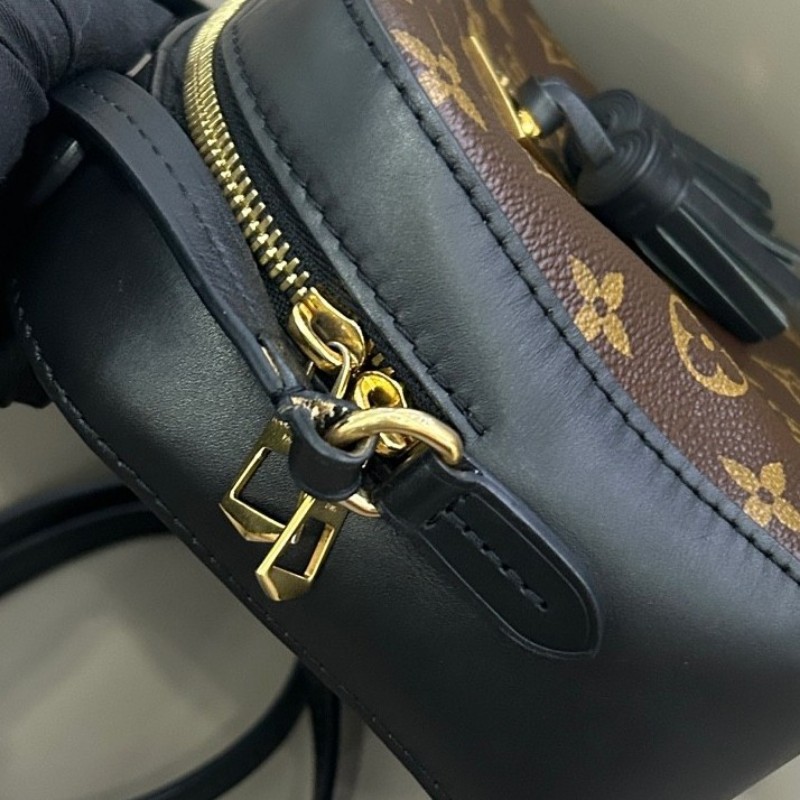 LV路易威登 老花拼黑色流蘇相機包 斜背包-6