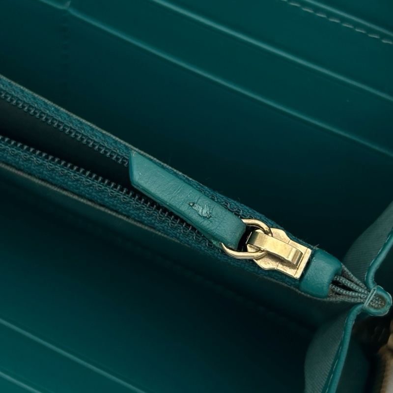 「JL精品代購」 香奈兒孔雀綠皮穿金扣羊皮菱格紋拉鏈長夾-7