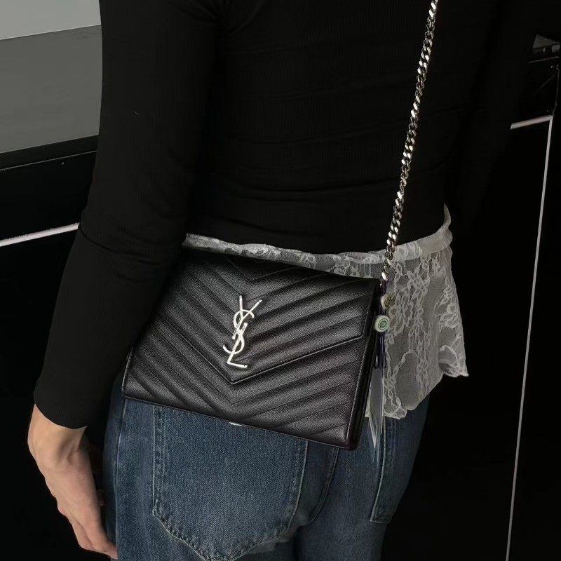 YSL聖羅蘭 ENVELOPE黑銀魚子醬信封鏈條包 斜背肩背包-0