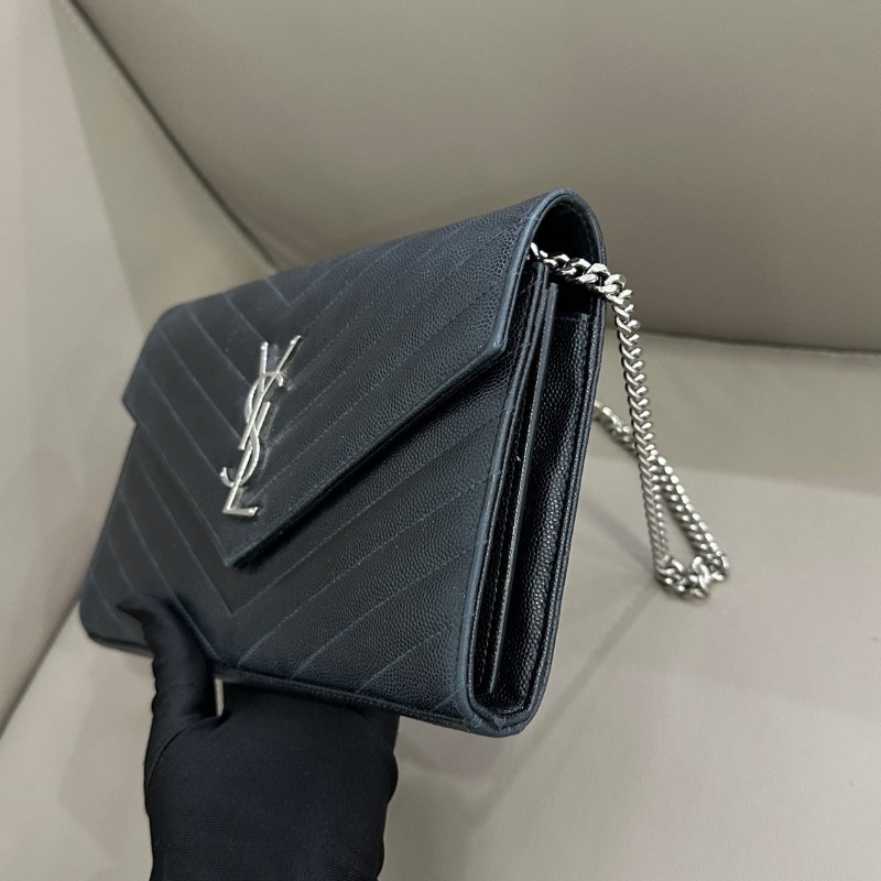 YSL聖羅蘭 ENVELOPE黑銀魚子醬信封鏈條包 斜背肩背包-3