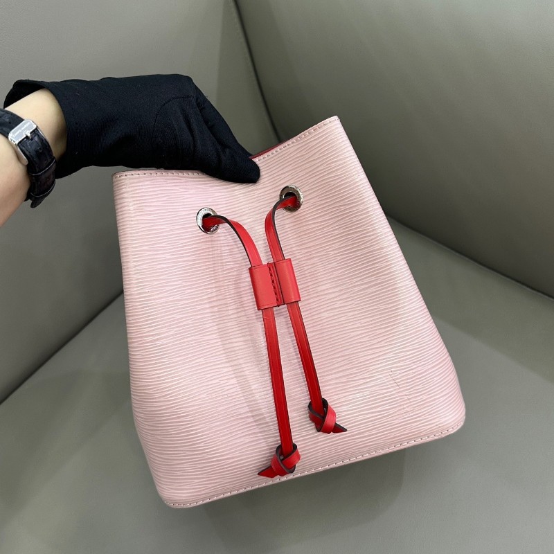 LV 路易威登粉紅色NÉONOÉ BB Epi水波紋水桶包 可手提 肩背 斜背-2