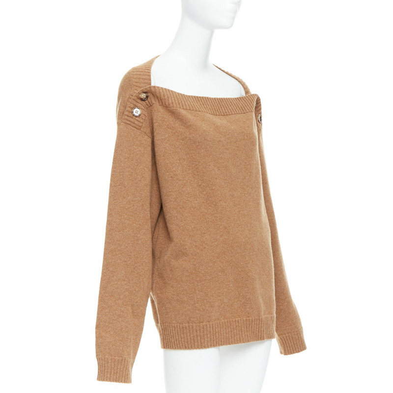 BURBERRY camel brown wool horn button bateau neck sweater L-2