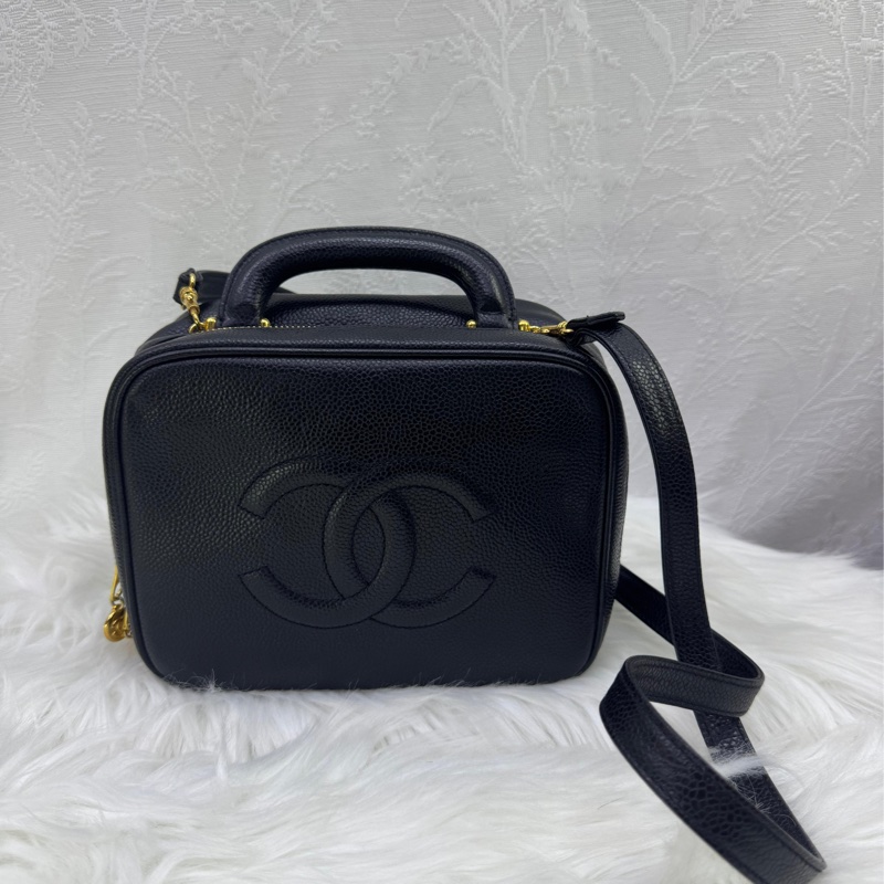 Chanel Vintage Caviar Small Vanity Case-0