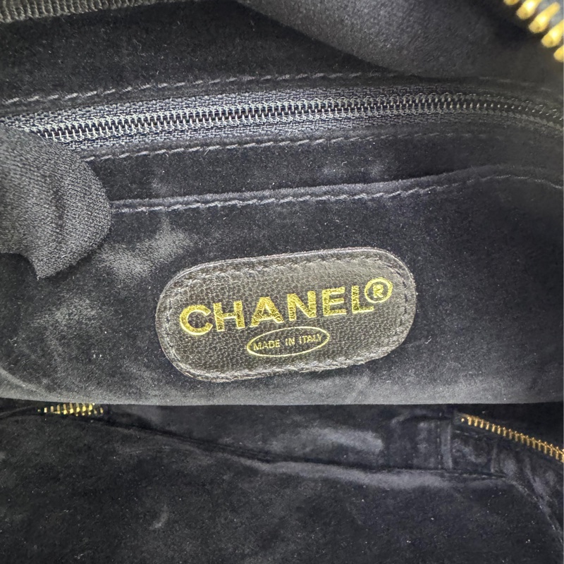 Chanel Vintage Caviar Small Vanity Case-7
