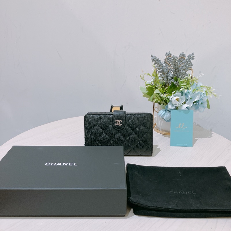 TK1764  Chanel 香奈兒經典款短銀包Short Wallet Caviar Black X PHW-56