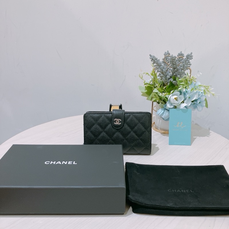 TK1764  Chanel 香奈兒經典款短銀包Short Wallet Caviar Black X PHW-57