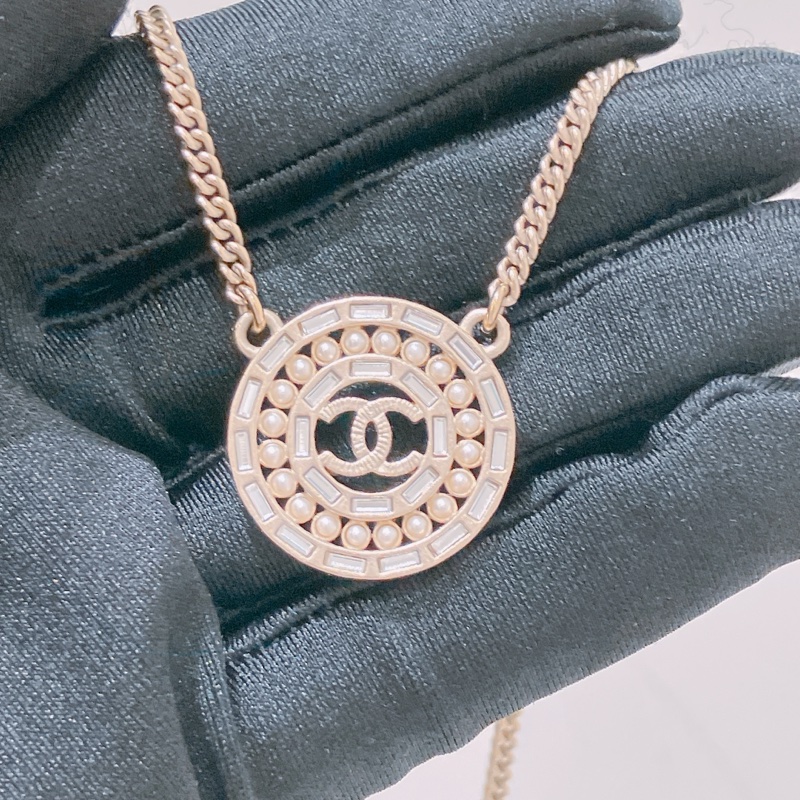 TK1765  Chanel 香奈兒Coco圓形復古設計頸鏈CoCo Mark Circle Necklace Pearl X GHW-2