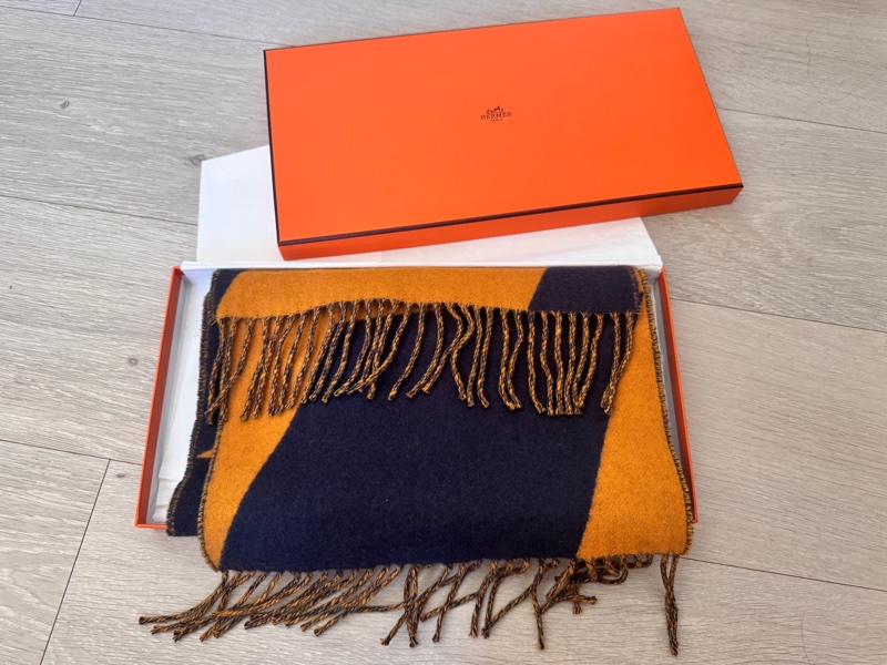HERMES 全新羊絨圍巾 100%cachemire-2