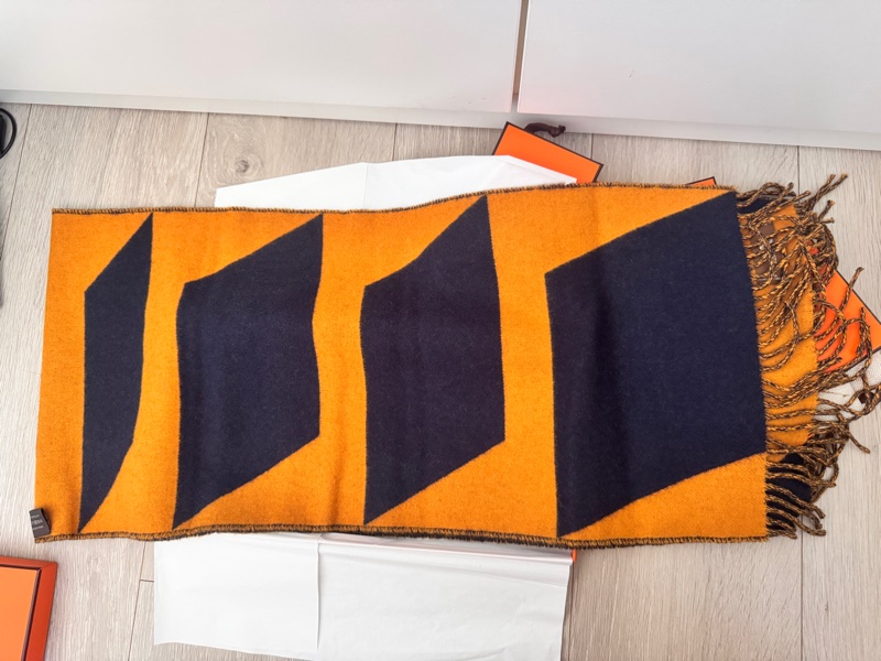 HERMES 全新羊絨圍巾 100%cachemire-4