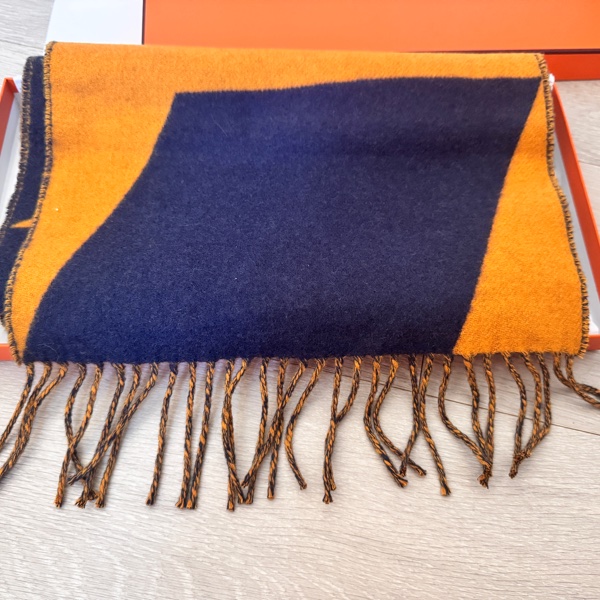 HERMES 全新羊絨圍巾 100%cachemire-5