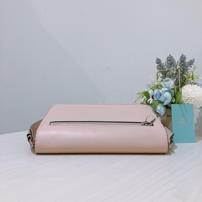 TK1768 Burberry博柏利粉紅印花斜背包Small Perforated Logo Leather Crossbody Bag Pink X GHW-5