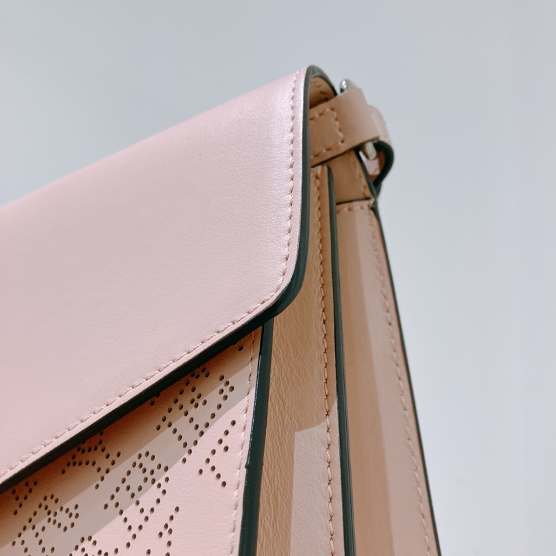 TK1768 Burberry博柏利粉紅印花斜背包Small Perforated Logo Leather Crossbody Bag Pink X GHW-38
