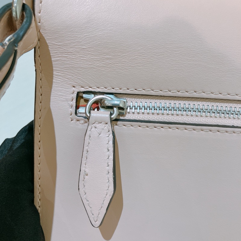 TK1768 Burberry博柏利粉紅印花斜背包Small Perforated Logo Leather Crossbody Bag Pink X GHW-60