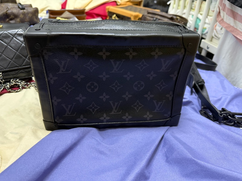 LV SOFT TRUNK BOX-0