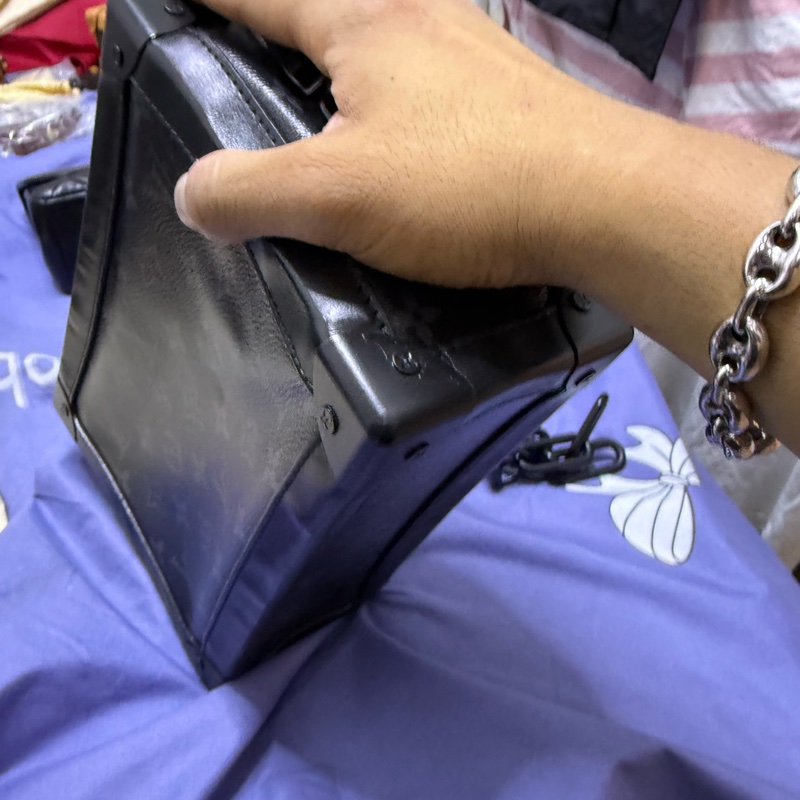LV SOFT TRUNK BOX-8