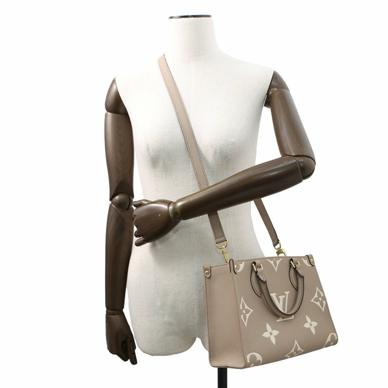 Louis Vuitton 手提包,雙色 Monogram Empreinte Giant On-the-Go PM M45779,兩用單肩包-4