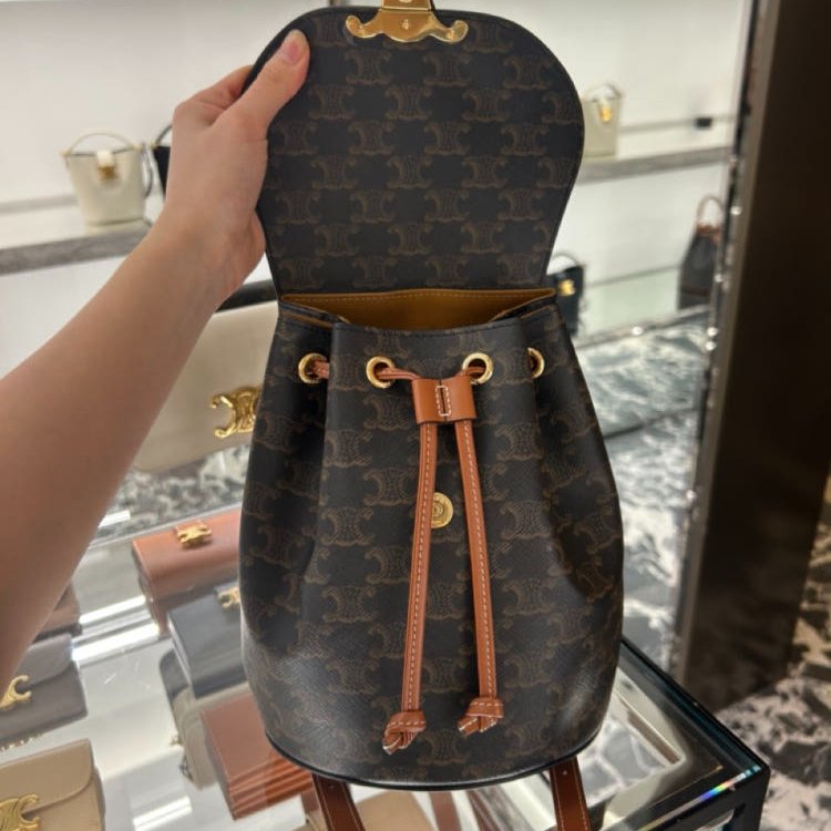 🎉新品好折扣✨Celine 118702 凱旋門老花 Bonnie雙肩後背包 棕褐色-11