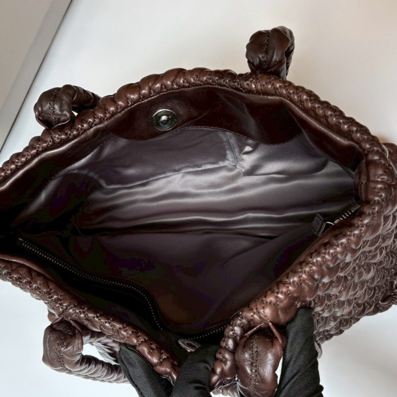 Chanel 深咖抓皺皮革托特肩側包-17