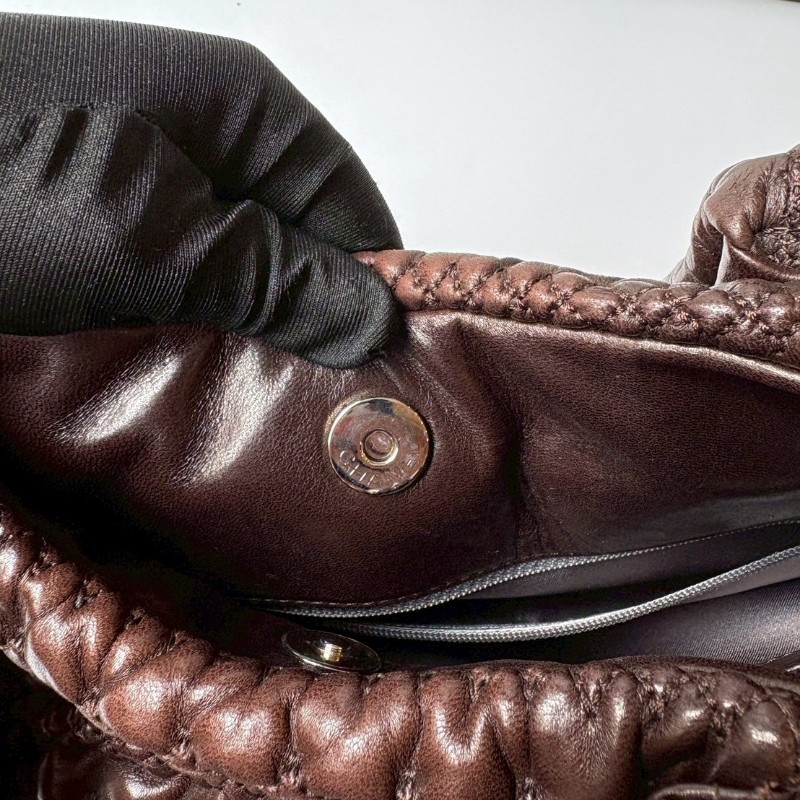 Chanel 深咖抓皺皮革托特肩側包-18