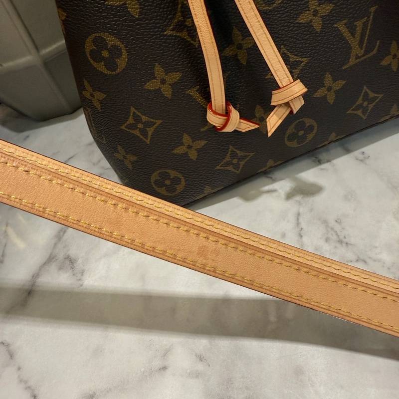 LV 原花Neonoe BB金釦手提肩斜背束口水桶包-5