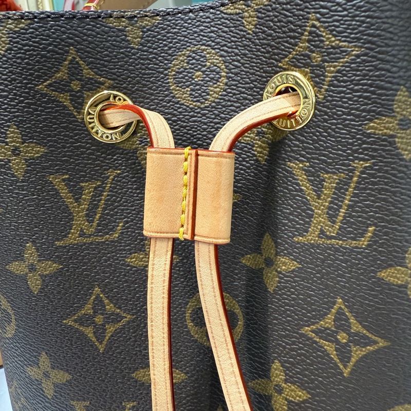 LV 原花Neonoe BB金釦手提肩斜背束口水桶包-10