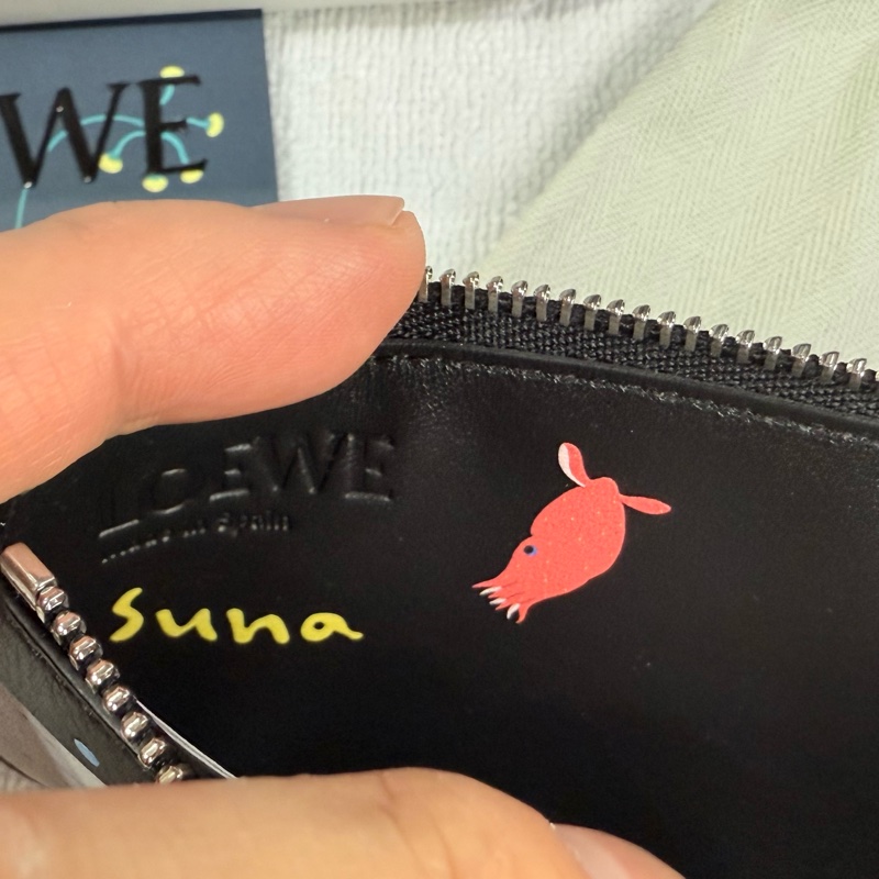 LOEWE 2024 Suna Fujita 鯨魚拉鍊卡夾全新-8