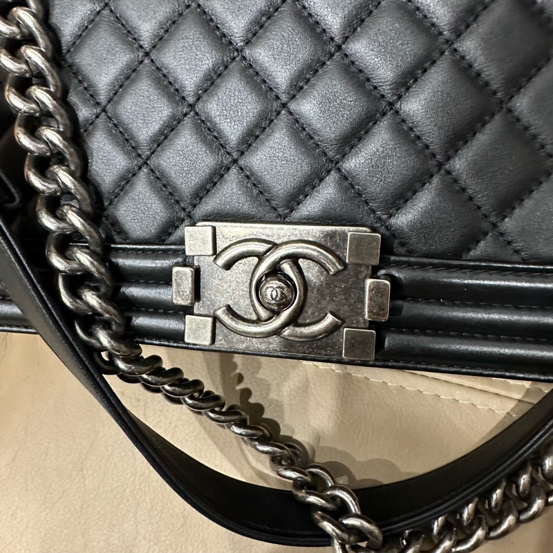 全配🈶️購證❤️ 香奈兒 #黑銀 #牛皮 #leboy25 #boy中號-21