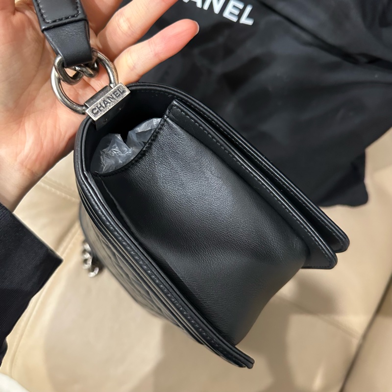 全配🈶️購證❤️ 香奈兒 #黑銀 #牛皮 #leboy25 #boy中號-25