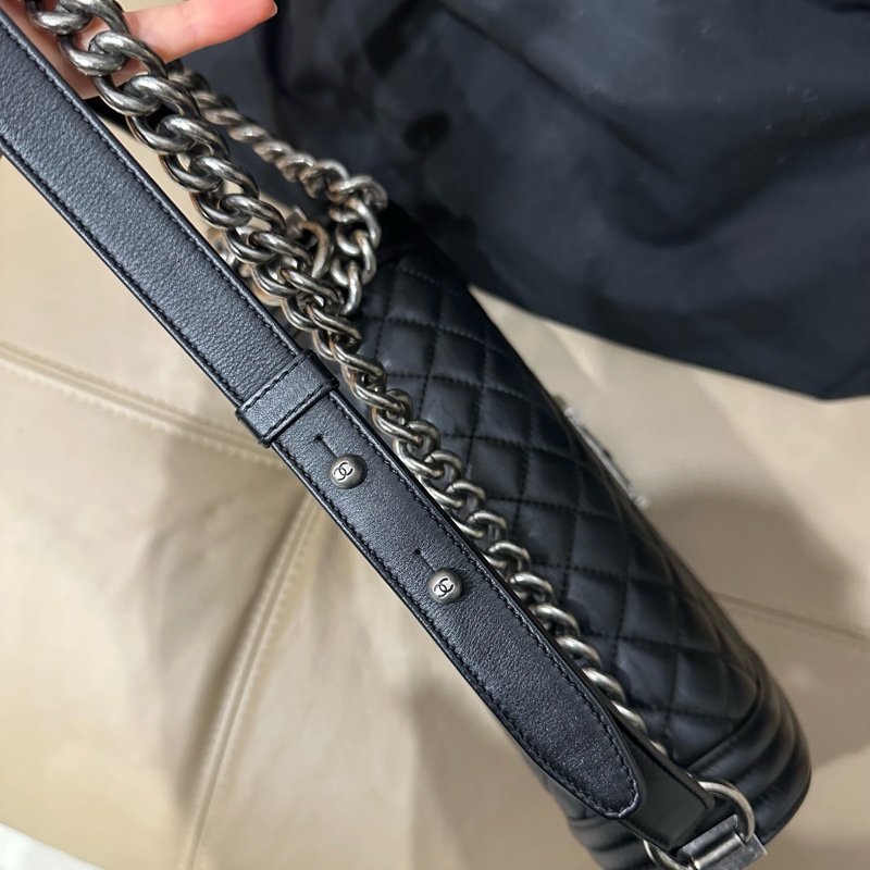 全配🈶️購證❤️ 香奈兒 #黑銀 #牛皮 #leboy25 #boy中號-28