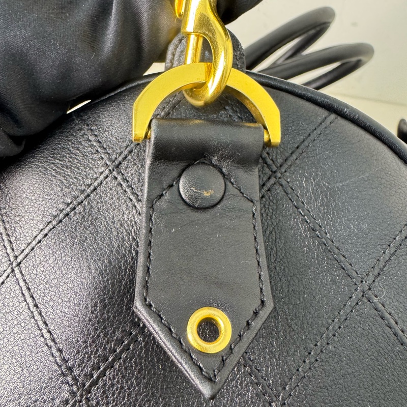 Chanel 菱格紋黑金旅行袋-14