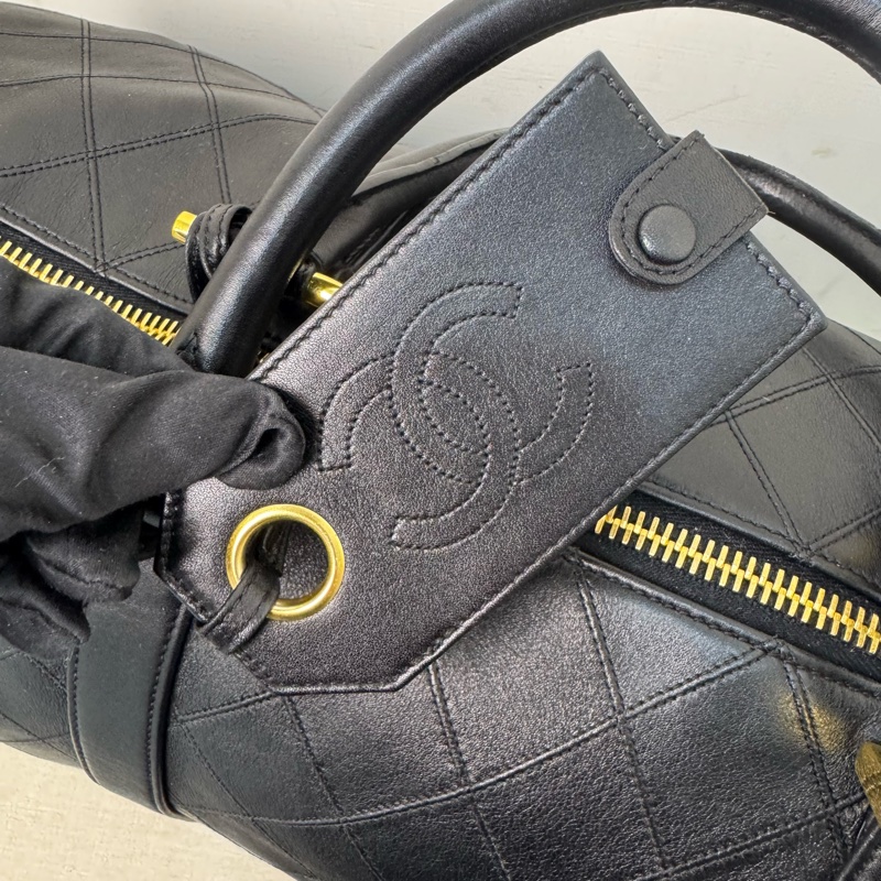 Chanel 菱格紋黑金旅行袋-17