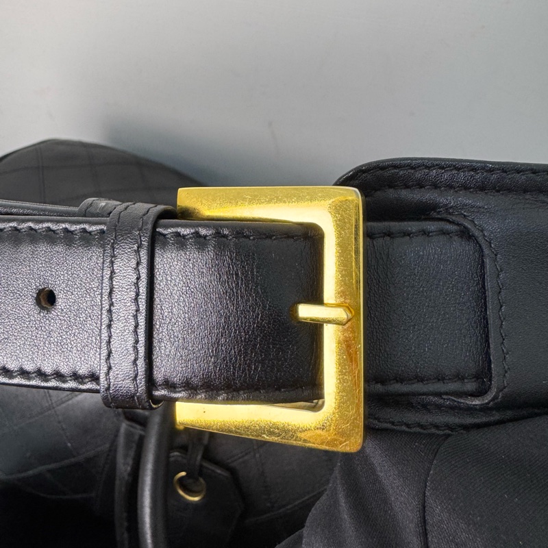 Chanel 菱格紋黑金旅行袋-19