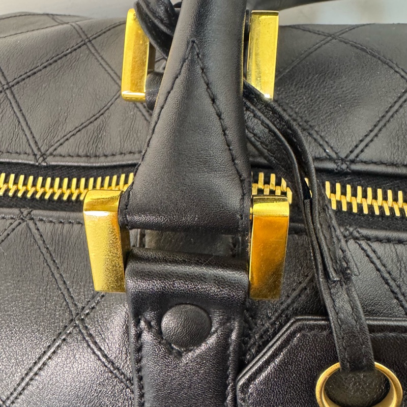 Chanel 菱格紋黑金旅行袋-21