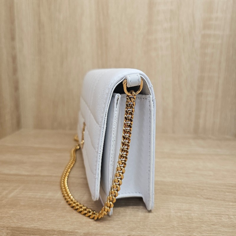 [ 出清甩賣😉] Burberry 白牛皮Lola下蓋斜背鏈包-2