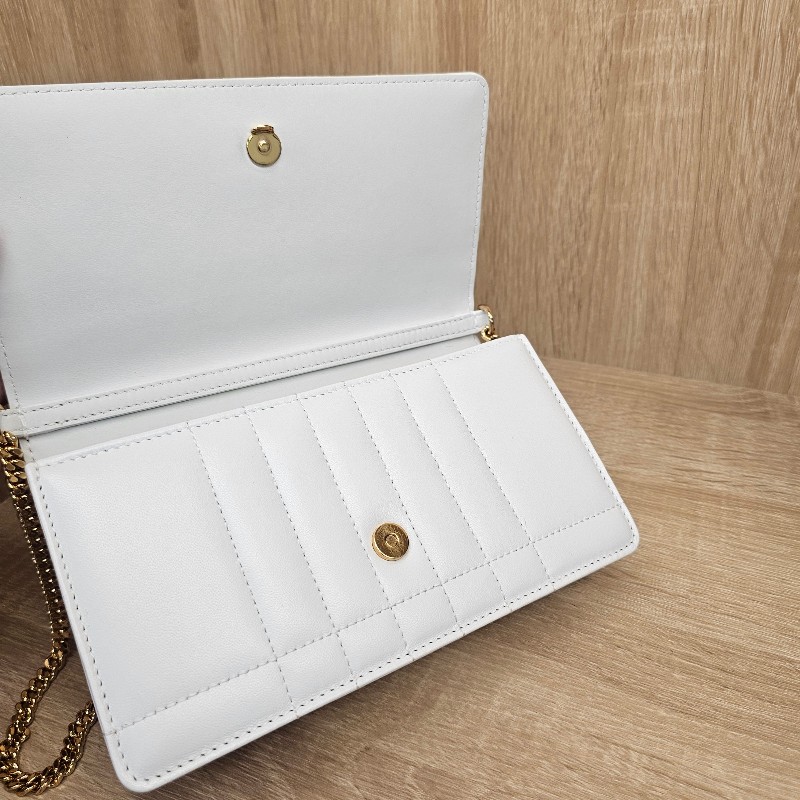 [ 出清甩賣😉] Burberry 白牛皮Lola下蓋斜背鏈包-9